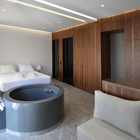 Rose N Stone, Queen, Luxury Apartment Tinos