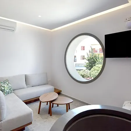 Rose N Stone, Queen, Luxury