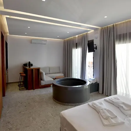 Rose N Stone, Queen, Luxury