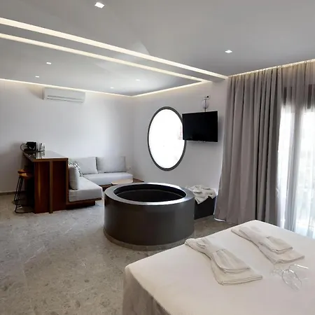 Rose N Stone, Queen, Luxury Тинос